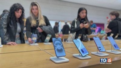 Niente dazi per gli smartphone