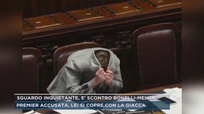 Sguardo inquietante, è scontro Bonelli-Meloni