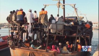 Migranti: da 5 paesi trasferimenti in Italia