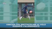 Vinicius: gol spettacolare al volo durante l'allenamento