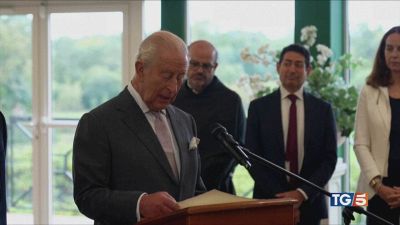 Re Carlo: "IA resti al servizio dell'uomo"