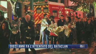 Breaking News delle 21.30 | Dieci anni fa l'attentato del Bataclan