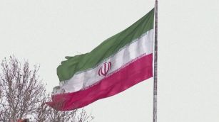 Trump congela l'attacco, da Teheran ondata di missili su Israele