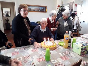 OASI Alloggio per Anziani-Festeggiamento compleanno