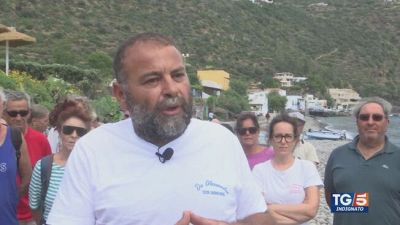 Proteste contro il dissalatore a Filicudi