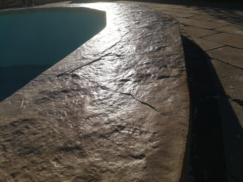 Bordi piscine antiscivolo Edil Puglia Ston