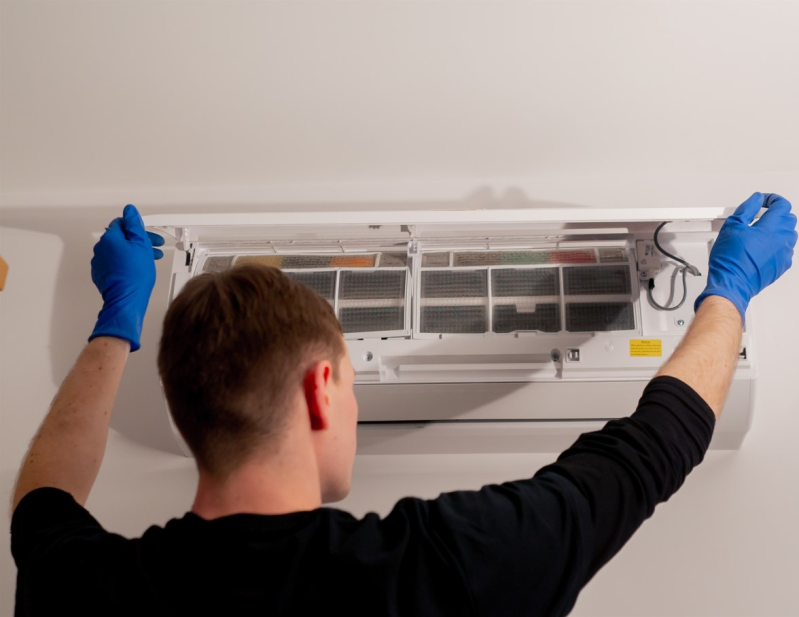 ASSISTENZA CLIMATIZZATORI