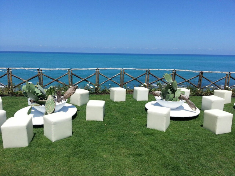 Manutenzione prati Roccella Garden