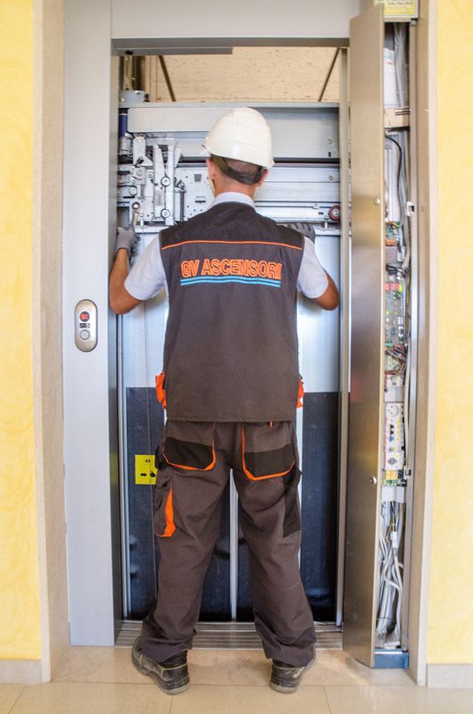 GV ASCENSORI Assistenza ascensori G.V. ASCENSORI FG PROF 4