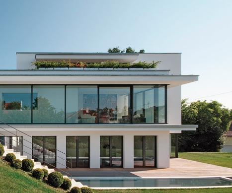 C' È FINESTRA E FINESTRA foto web 2