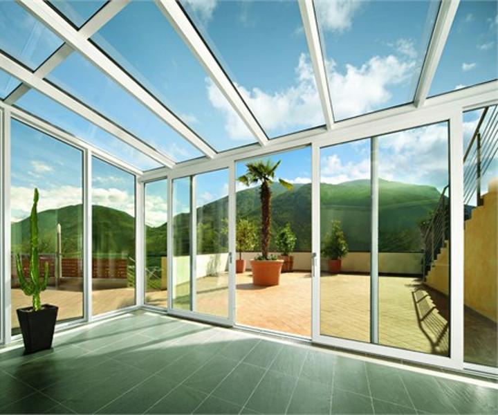 C' È FINESTRA E FINESTRA foto web 3