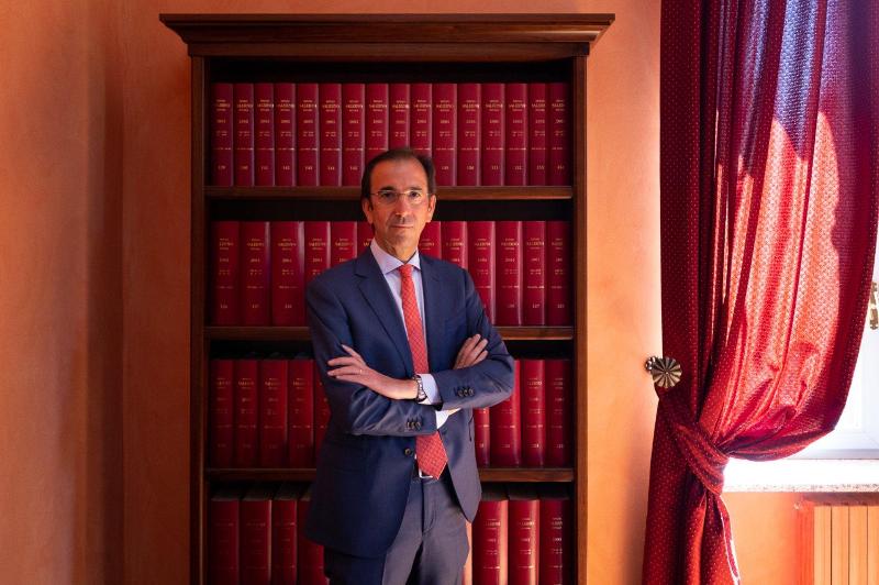 Notaio per compravendita immobiliare a Novara