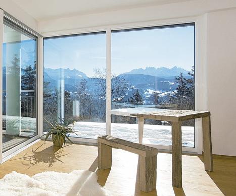 C' È FINESTRA E FINESTRA foto web 4