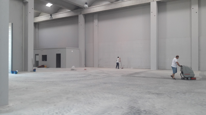 -Pulizia pavimenti industriali