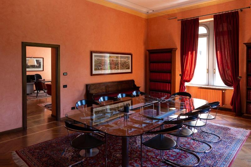 Notaio per successioni ereditarie a Novara